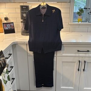 St. John Basics Navy and Gold Knit Top